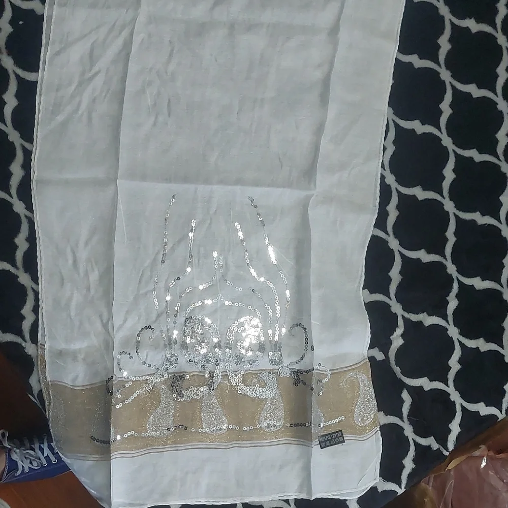 shein White‎ and Gold Sequin Scarf